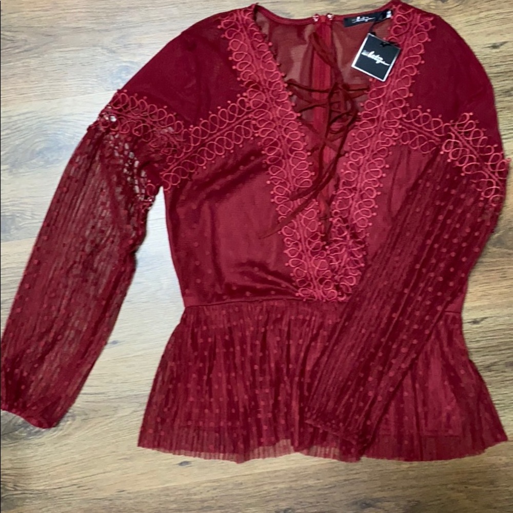 NEW!! Beautiful BKE Shirt